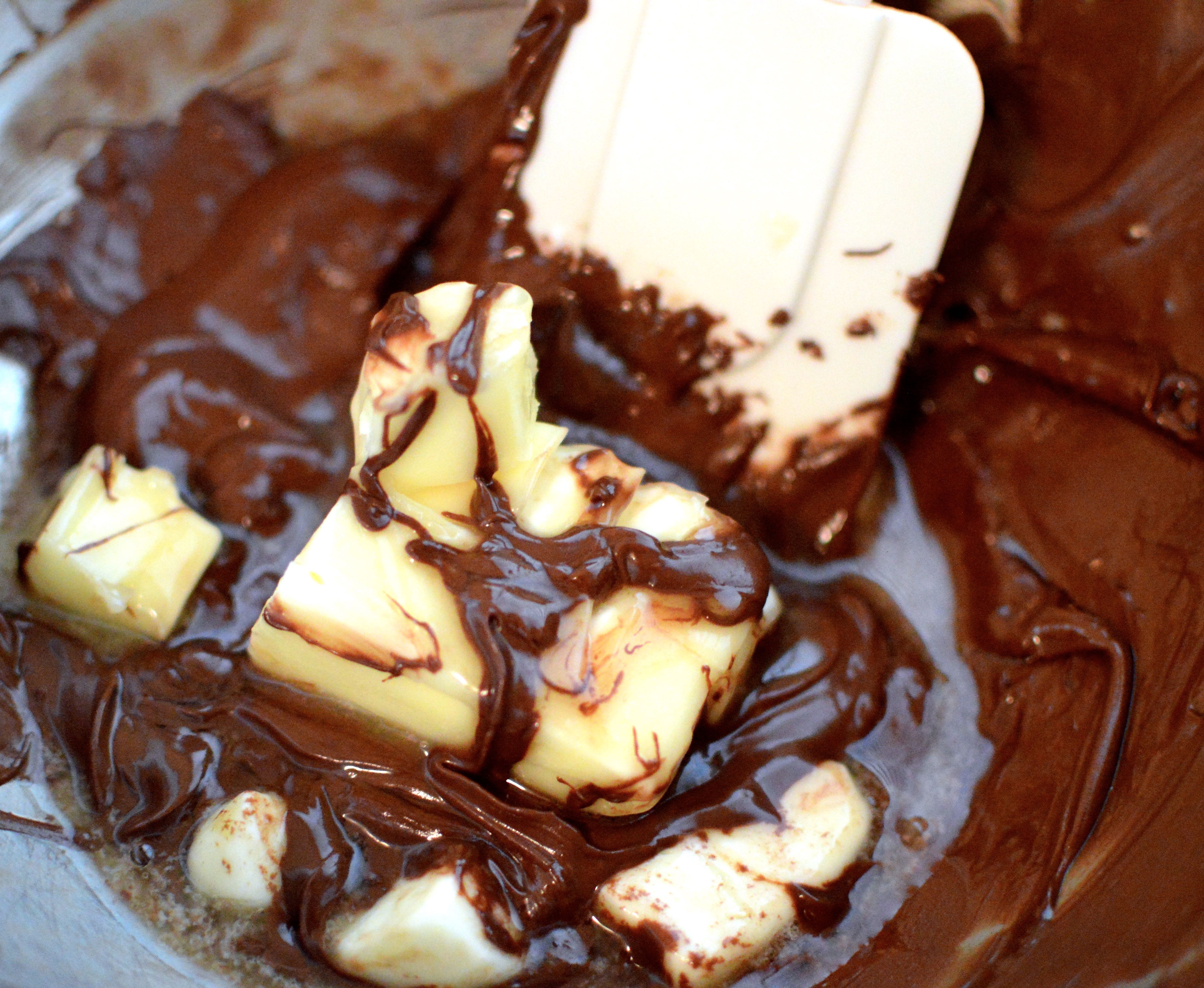 molten-chocolate-lava-cake3